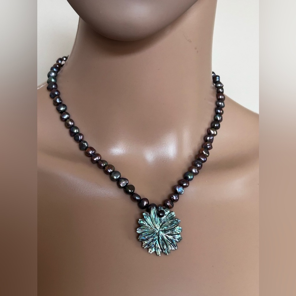 Purple fresh water Pearl necklace with abalone pendant
